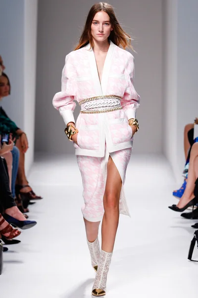 Look 5